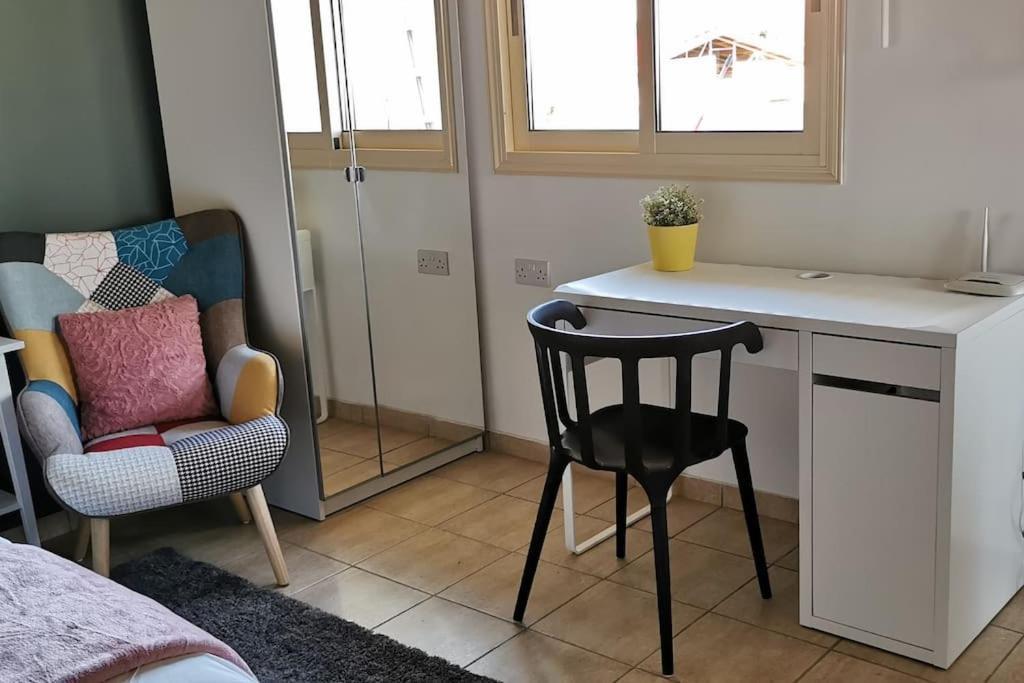 Pretty And Quiet Studio, With Wifi And Parking Limassol Eksteriør billede